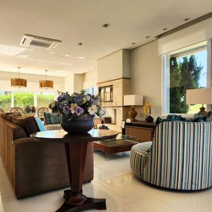 Casa de Condomínio com 440m², 5 dormitórios, 5 suítes, 2 vagas no Ocean Side em Torres para Comprar