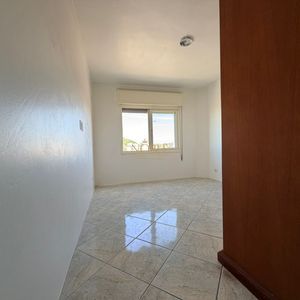 Apartamento com 86m², 2 dormitórios, 1 vaga no Condomínio Josi em Torres para Comprar