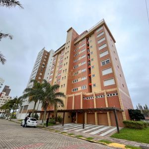 Apartamento com 150m², 3 dormitórios, 1 suíte, 2 vagas no Pousada do Sol em Torres para Comprar
