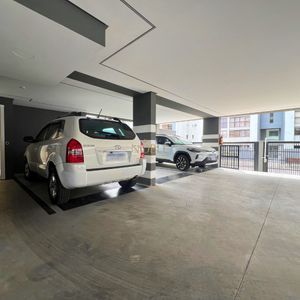 Apartamento com 64m², 2 dormitórios, 1 suíte, 1 vaga no Aston em Torres para Comprar