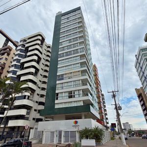 Apartamento com 126m², 3 dormitórios, 1 suíte, 2 vagas no Capadócia em Torres para Comprar