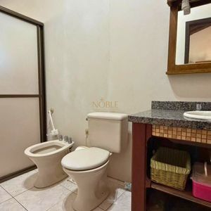 Sobrado com 199m², 3 dormitórios, 3 suítes, 2 vagas no bairro Praia da Cal em Torres para Comprar