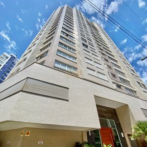 Apartamento com 120m², 3 dormitórios, 1 suíte, 2 vagas no Michelângelo em Torres para Comprar