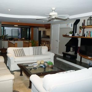 Cobertura com 270m², 5 dormitórios, 1 suíte, 3 vagas no Astor Piazzola em Torres para Comprar