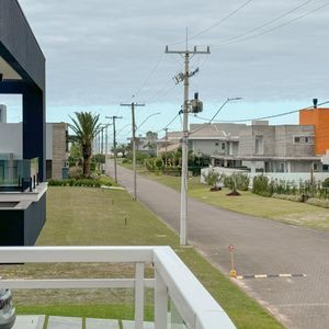 Casa de Condomínio, 4 dormitórios, 4 suítes, 2 vagas no Ocean Side em Torres para Comprar