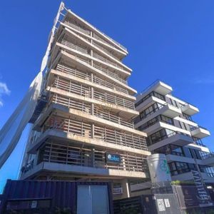 Apartamento com 31m², 1 dormitório, 1 vaga no Majestic Residencial em Torres para Comprar