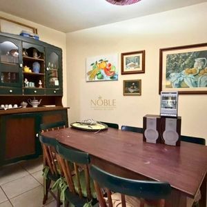 Sobrado com 199m², 3 dormitórios, 3 suítes, 2 vagas no bairro Praia da Cal em Torres para Comprar