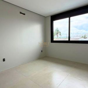 Casa com 284m², 4 dormitórios, 1 suíte, 2 vagas no bairro Igra Sul em Torres para Comprar