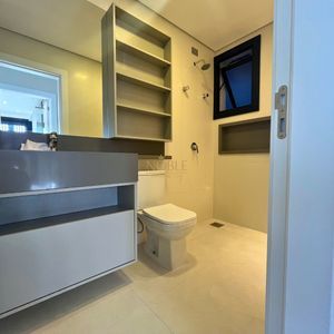 Cobertura com 247m², 3 dormitórios, 1 suíte, 2 vagas no Roca em Torres para Comprar