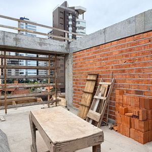 Cobertura com 184m², 2 dormitórios, 2 suítes, 2 vagas no Horizon em Torres para Comprar