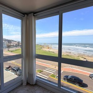 Apartamento com 134m², 3 dormitórios, 1 suíte, 1 vaga no Beira Mar em Torres para Comprar
