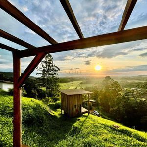 Casa com 1800m², 4 dormitórios, 3 vagas no bairro Centro em Praia Grande para Comprar