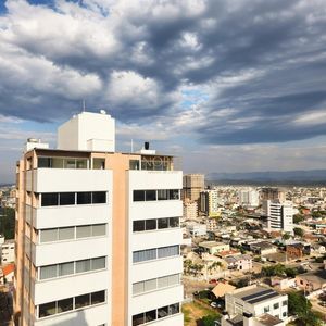 Apartamento com 84m², 2 dormitórios, 1 suíte, 1 vaga no San Pietro em Torres para Comprar