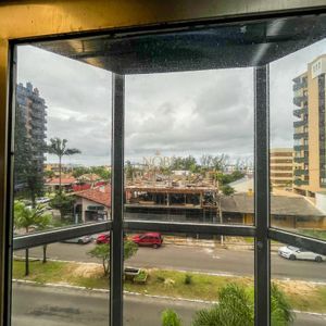 Apartamento com 139m², 3 dormitórios, 1 suíte, 1 vaga no Villa de Torres em Torres para Comprar