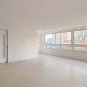 Apartamento com 130m², 3 dormitórios, 1 suíte, 2 vagas no Monterrey em Torres para Comprar