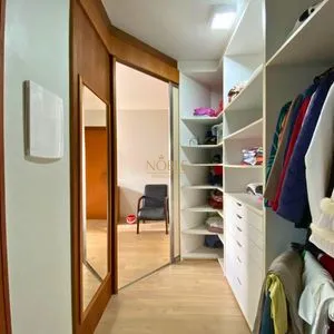 Casa com 272m², 4 dormitórios, 1 suíte, 3 vagas no bairro Igra Norte em Torres para Comprar