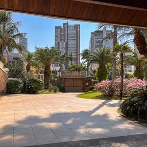 Casa, 4 dormitórios, 2 suítes, 3 vagas no bairro Praia Grande em Torres para Comprar