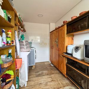 Casa com 180m², 3 dormitórios, 2 suítes, 2 vagas no bairro Caravelle em Passo de Torres para Comprar