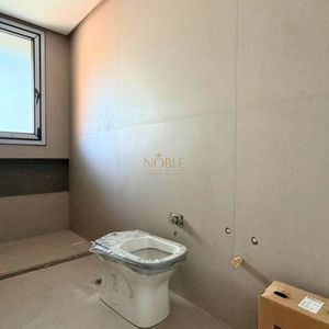 Apartamento com 210m², 4 dormitórios, 4 suítes, 3 vagas no Vanguard em Torres para Comprar