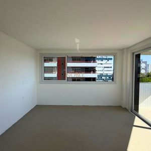 Apartamento com 118m², 3 dormitórios, 3 suítes, 1 vaga no Punta Del Sole em Torres para Comprar