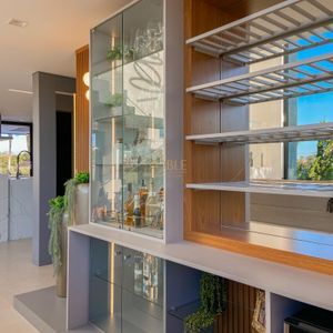 Casa de Condomínio com 375m², 4 dormitórios, 4 suítes, 2 vagas no Condomínio Ilhas Park em Torres para Comprar