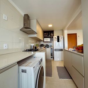 Apartamento com 90m², 2 dormitórios, 1 suíte, 1 vaga no Edifício San Dilin em Torres para Comprar