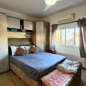 Casa com 172m², 3 dormitórios, 1 suíte, 2 vagas no bairro São Jorge em Torres para Comprar