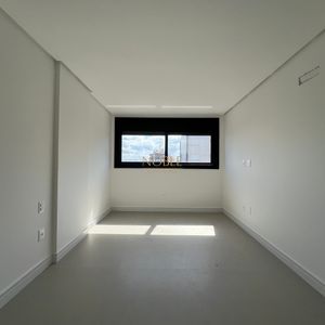 Apartamento com 114m², 3 dormitórios, 3 suítes, 2 vagas no Freedom em Torres para Comprar