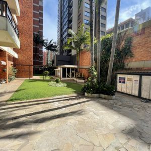 Apartamento com 143m², 3 dormitórios, 2 suítes, 1 vaga no Canto do Mar em Torres para Comprar