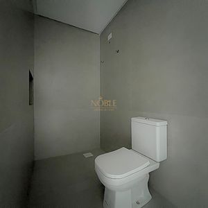 Apartamento com 90m², 2 dormitórios, 2 suítes, 2 vagas no Maui Residencial em Torres para Comprar