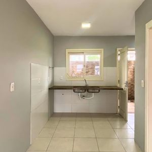 Sobrado com 78m², 3 dormitórios, 1 vaga no Residencial Bela Vista em Torres para Comprar