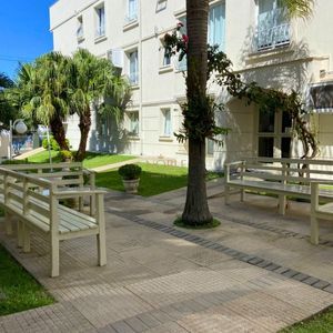 Apartamento com 88m², 2 dormitórios, 1 suíte, 1 vaga no Villa Real em Torres para Comprar