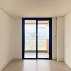 Apartamento com 138m², 3 dormitórios, 3 suítes, 3 vagas no Aura em Torres para Comprar