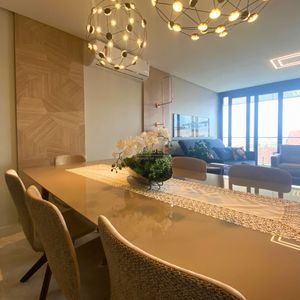 Apartamento com 258m², 3 dormitórios, 3 suítes, 2 vagas no Al Mare em Torres para Comprar