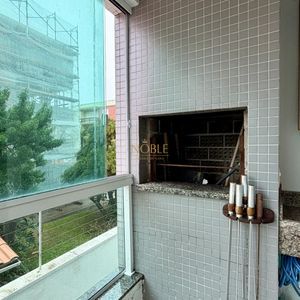 Apartamento com 110m², 3 dormitórios, 1 suíte, 2 vagas no Praia Bávaro em Torres para Comprar