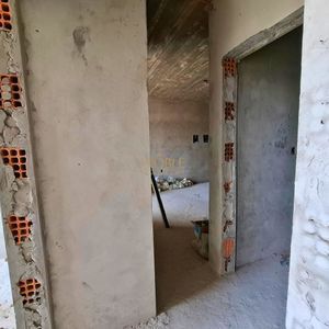 Apartamento com 70m², 2 dormitórios, 1 suíte, 1 vaga no Ed. Silva Jardim em Torres para Comprar