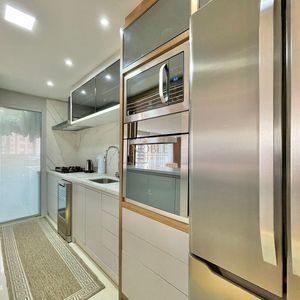 Apartamento com 120m², 3 dormitórios, 1 suíte, 2 vagas no Michelângelo em Torres para Comprar