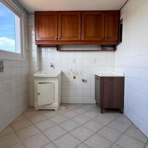 Apartamento com 140m², 3 dormitórios, 1 suíte, 1 vaga no Residencial Veneza em Torres para Comprar