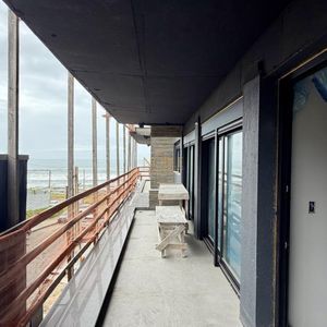 Apartamento com 102m², 3 dormitórios, 1 suíte, 2 vagas no Rambla Del Mar em Torres para Comprar
