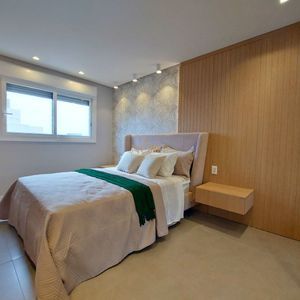 Apartamento com 90m², 2 dormitórios, 2 suítes, 2 vagas no Maui Residencial em Torres para Comprar