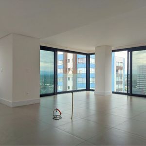 Apartamento com 88m², 2 dormitórios, 2 suítes, 2 vagas no Urban em Torres para Comprar