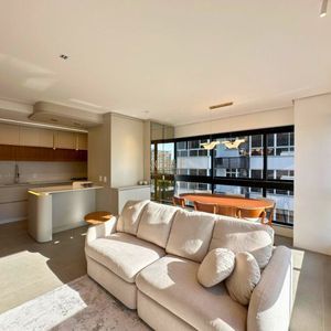 Apartamento com 92m², 2 dormitórios, 2 suítes, 1 vaga no Rosa dos Ventos em Torres para Comprar