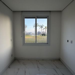 Casa com 474m², 4 dormitórios, 4 suítes, 2 vagas no Condomínio Ilhas Park em Torres para Comprar