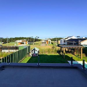 Casa de Condomínio, 3 dormitórios, 1 suíte, 2 vagas no Reserva das Águas em Torres para Comprar