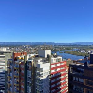 Apartamento com 113m², 3 dormitórios, 1 suíte, 2 vagas no Mirage em Torres para Comprar