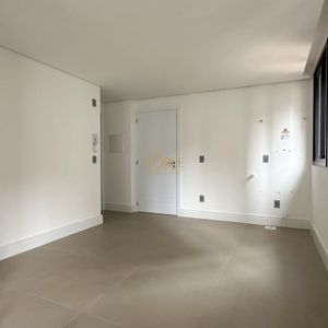 Apartamento com 97m², 2 dormitórios, 2 suítes, 1 vaga no Praça Quatro em Torres para Comprar