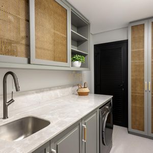 Apartamento com 207m², 3 dormitórios, 3 suítes, 3 vagas no Ares em Torres para Comprar