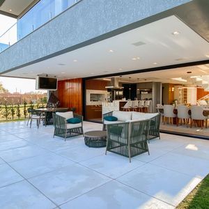 Casa de Condomínio com 375m², 4 dormitórios, 4 suítes, 2 vagas no Condomínio Ilhas Park em Torres para Comprar