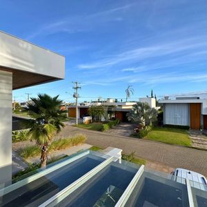 Casa de Condomínio com 187m², 3 dormitórios, 1 suíte, 4 vagas no Reserva das Águas em Torres para Comprar