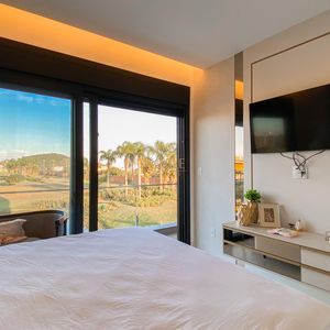 Casa de Condomínio com 375m², 4 dormitórios, 4 suítes, 2 vagas no Condomínio Ilhas Park em Torres para Comprar